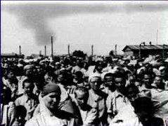 Manipuliertes Bild: "Rauch" steigt aus einem Telefonmast empor