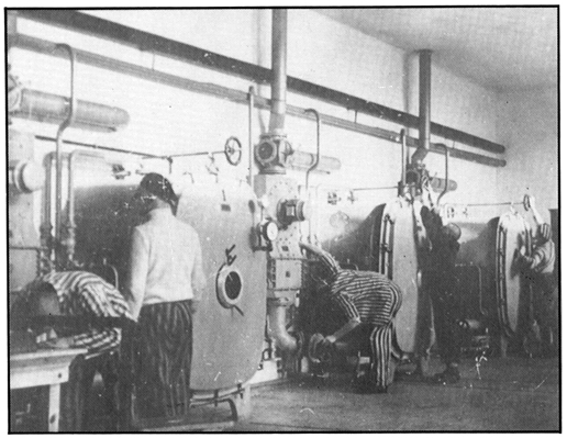 Както виждаме затворниците сами са ползвали специалните помещения с вентилационни системи и специални камери за дезинфекция.